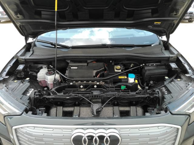Used 2022 Audi Q4 e-tron Prestige AWD/4WD image 51