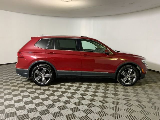 Used 2019 Volkswagen Tiguan SEL Premium w/ 3rd Row Seat Package image 6