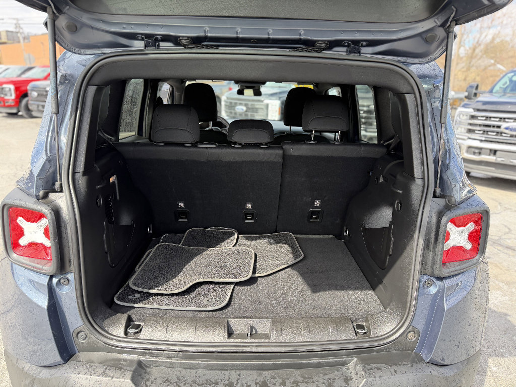 Used 2021 Jeep Renegade Latitude image 6
