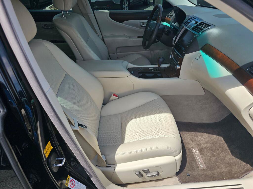Used 2012 Lexus LS 460 AWD w/ Luxury Value Edition image 11