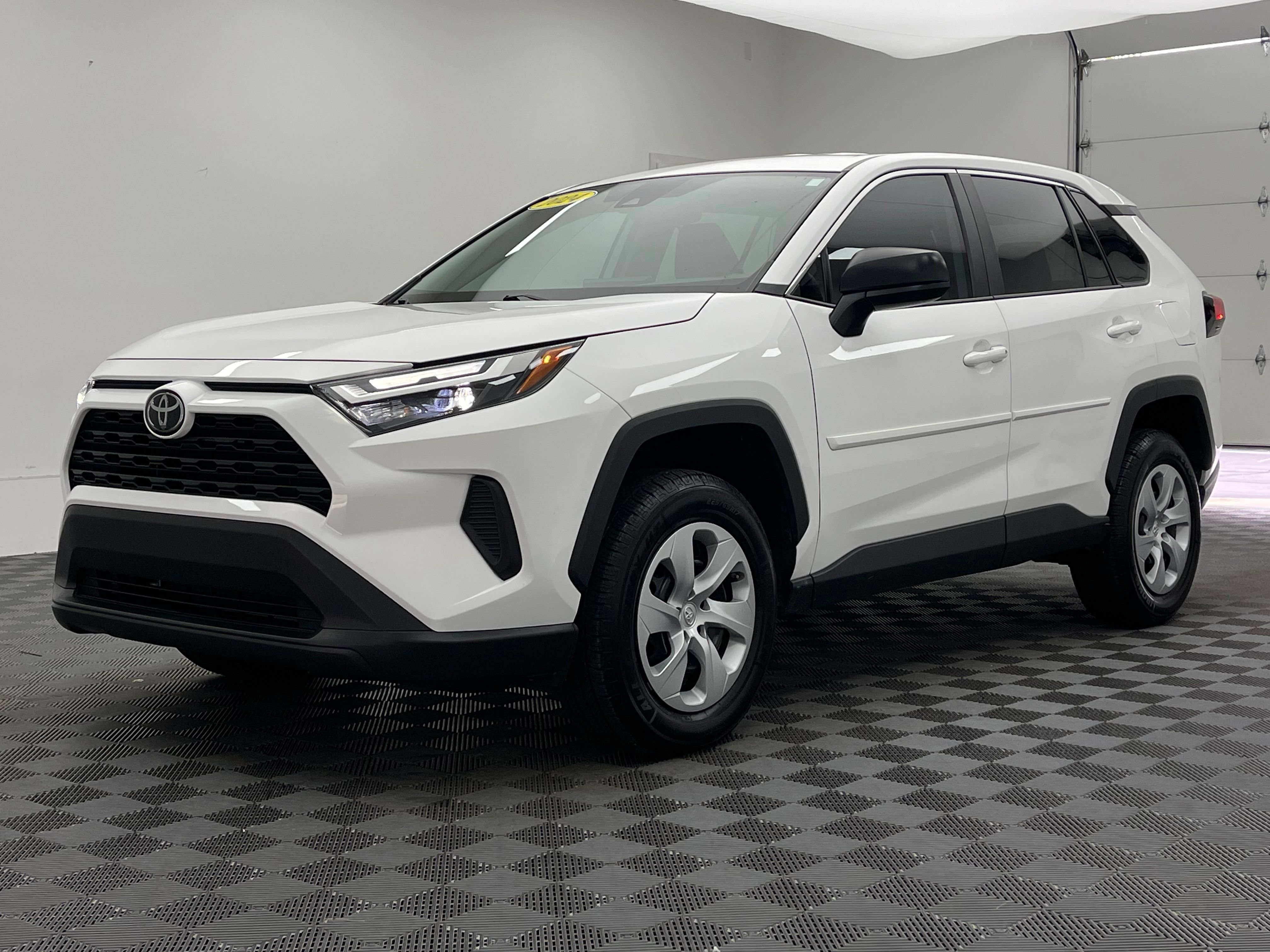 Used 2024 Toyota RAV4 LE FWD image 2