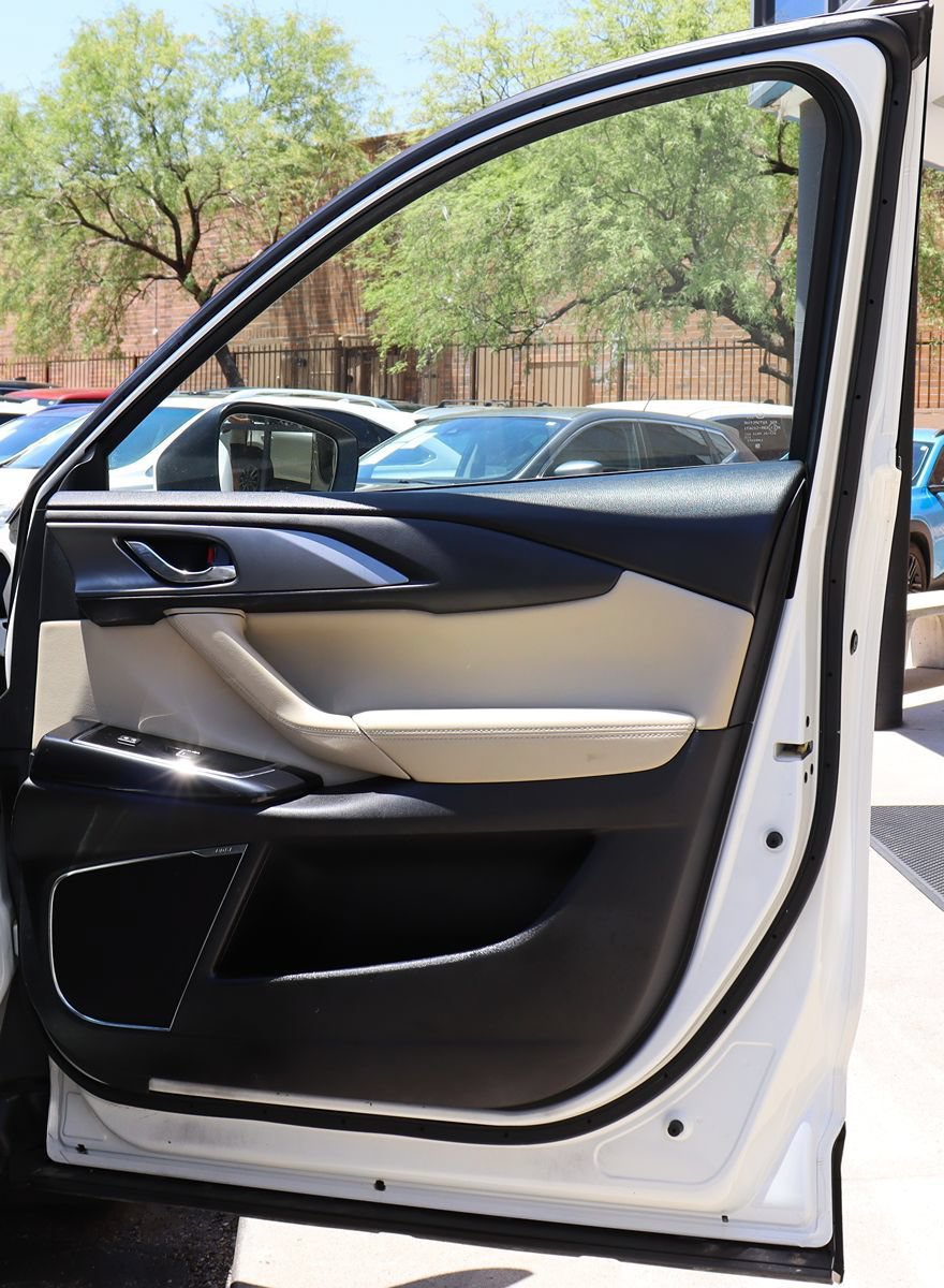 Used 2018 MAZDA CX-9 Touring w/ Touring Premium Package FWD image 37
