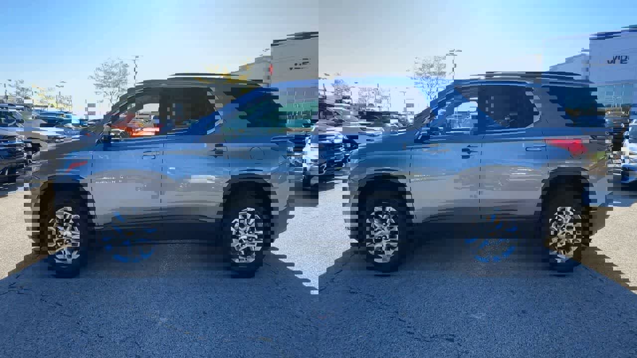 Used 2020 Chevrolet Traverse LT image 5