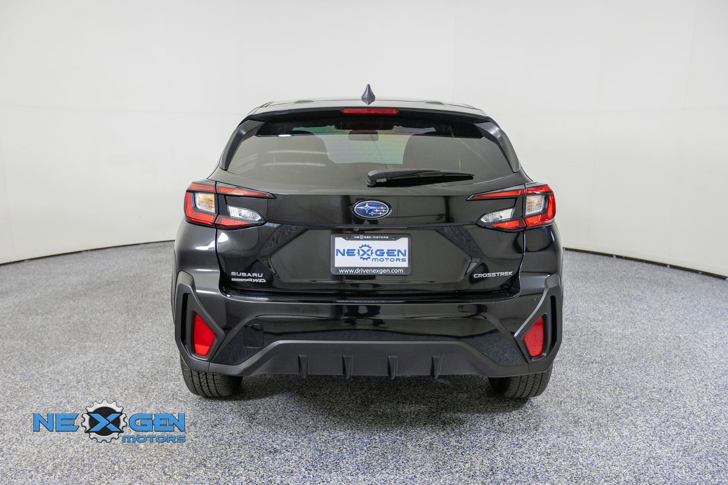 Used 2024 Subaru Crosstrek 2.0i AWD/4WD image 6
