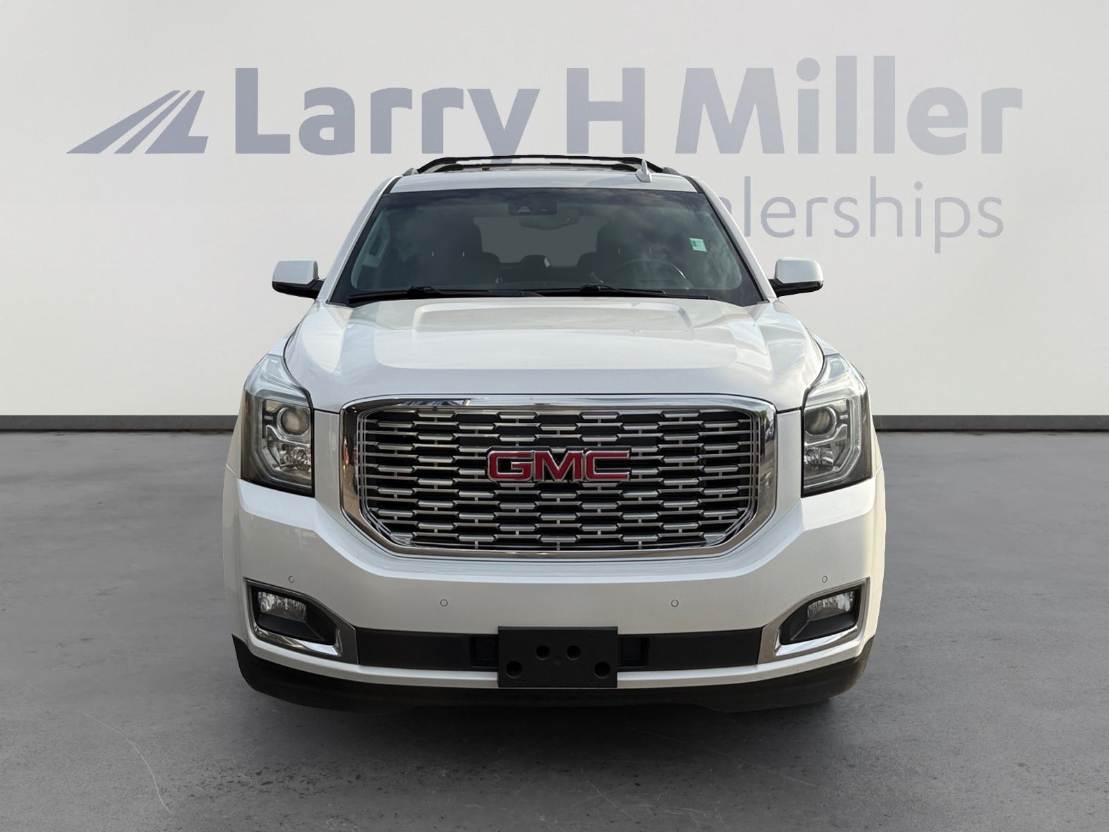 Used 2018 GMC Yukon Denali AWD/4WD image 8