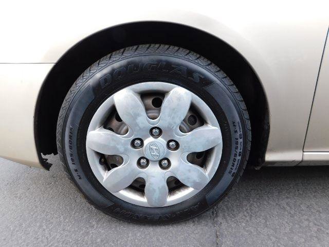 Used 2007 Hyundai Elantra GLS image 9