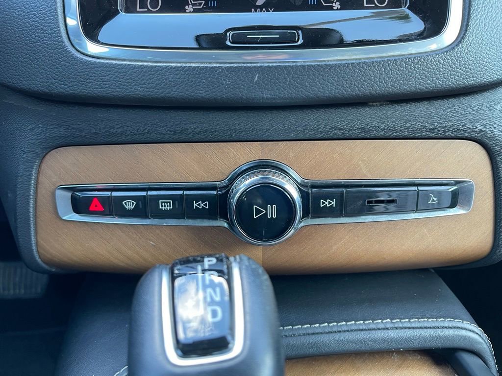 Used 2020 Volvo XC90 T6 Inscription image 16