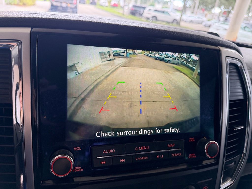 Used 2021 Nissan Titan SV w/ SV Convenience Package RWD image 10
