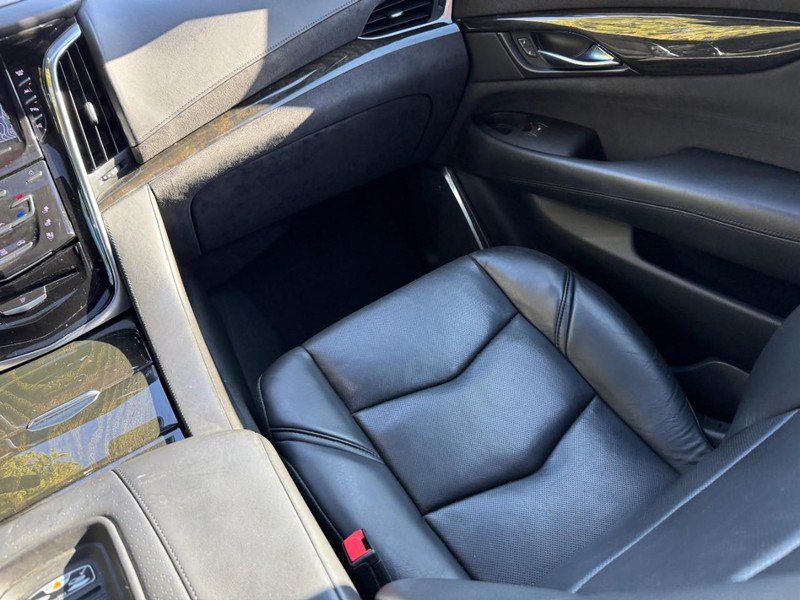 Used 2020 Cadillac Escalade Platinum image 16