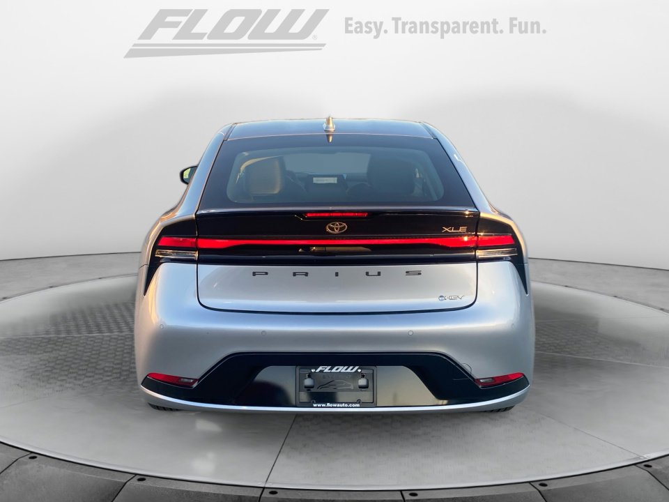 Used 2024 Toyota Prius XLE image 7