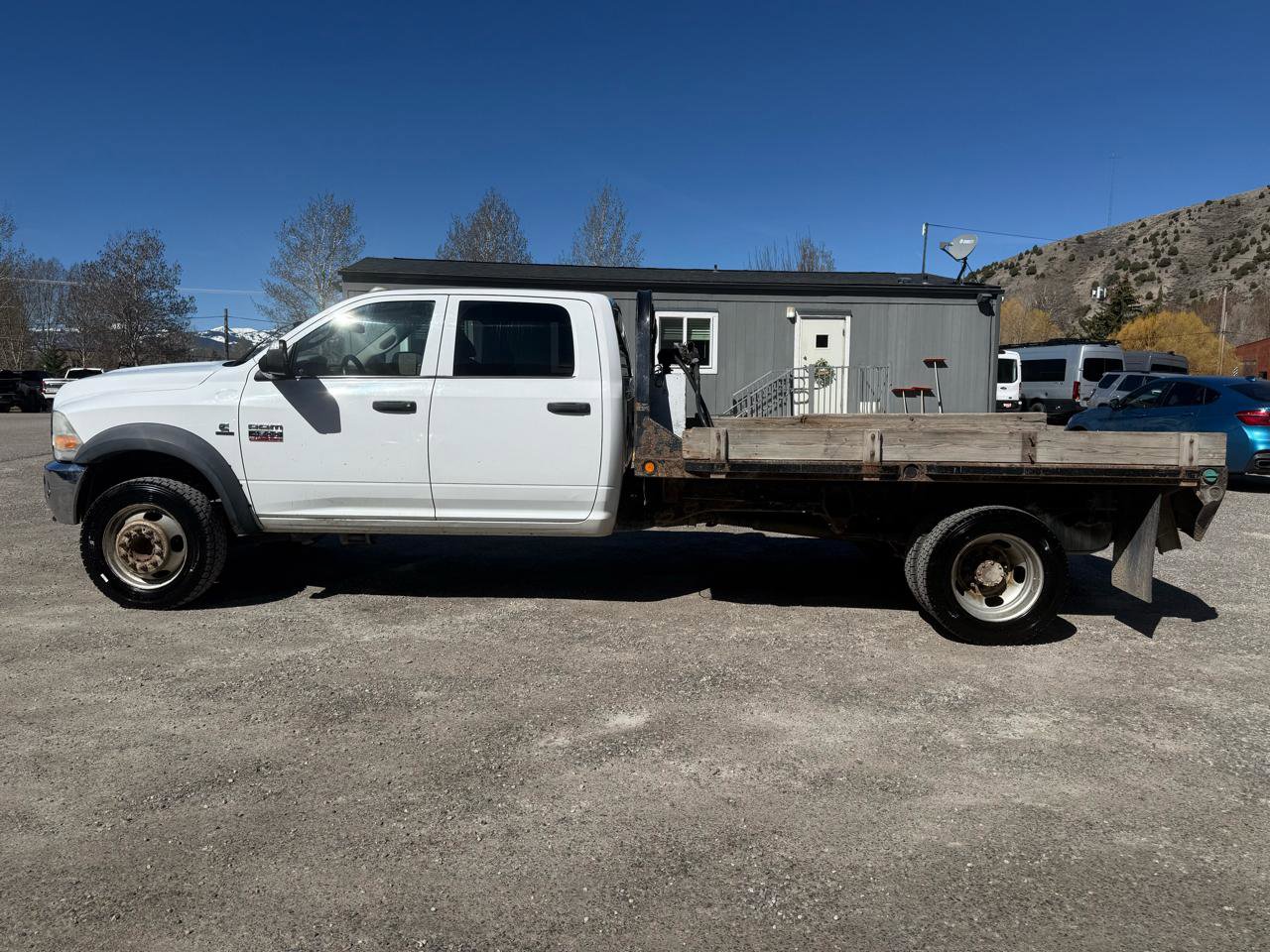 Used 2012 RAM 4500 4x4 Crew Cab w/ ST Decor Group image 2