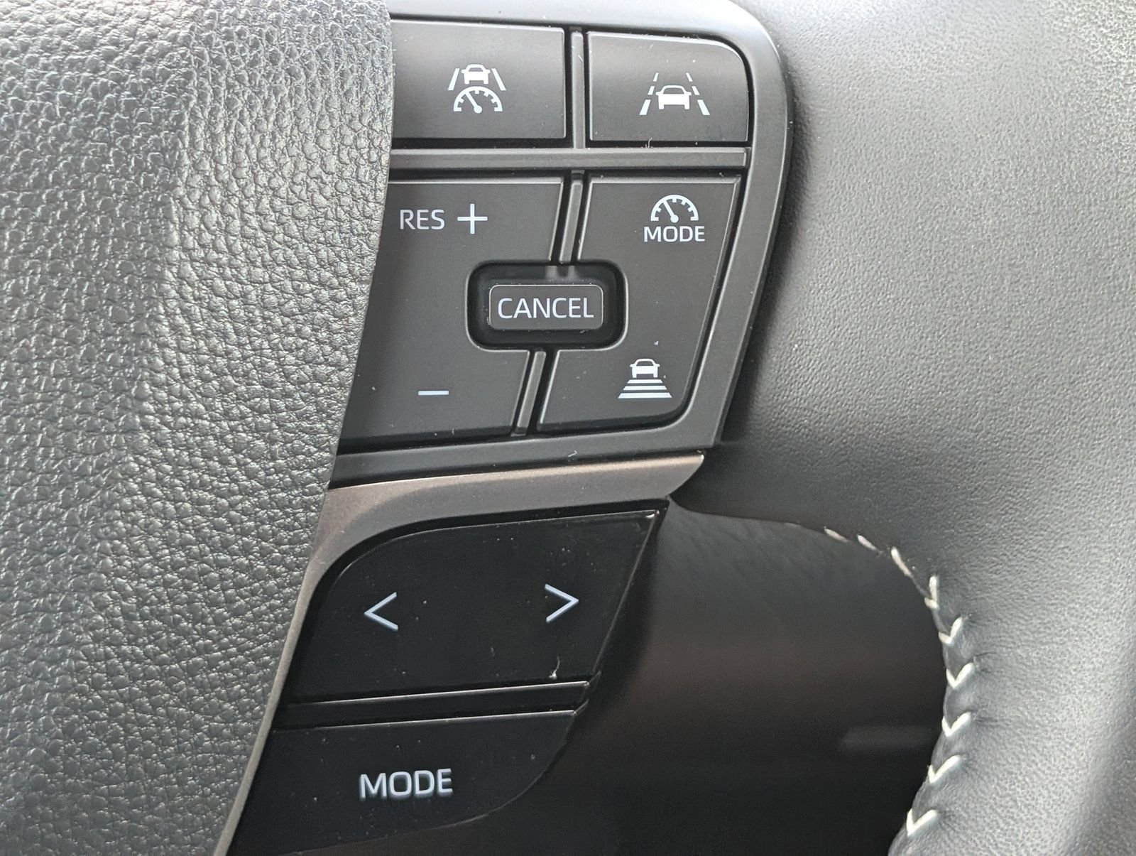 Used 2026 Toyota Camry SE FWD image 23
