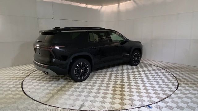 Used 2024 Chevrolet Traverse LT FWD image 3