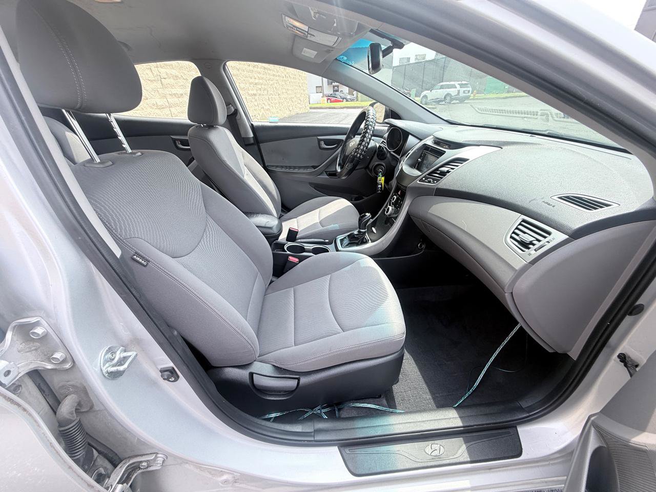 Used 2016 Hyundai Elantra SE FWD image 11