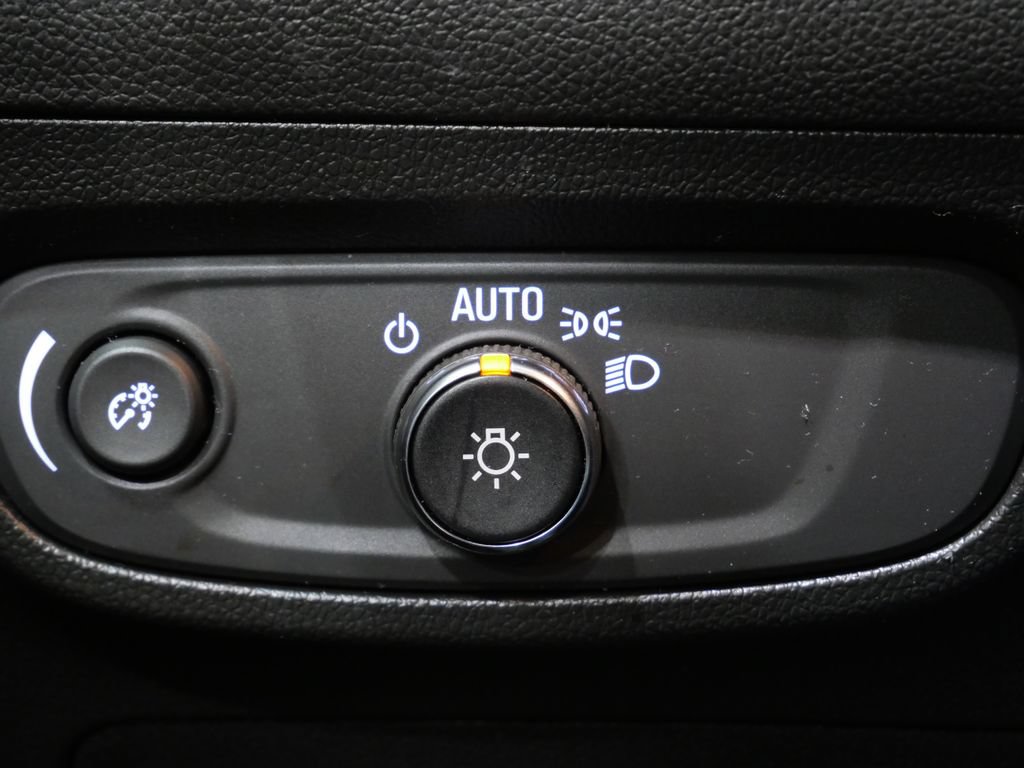 Used 2024 Buick Encore GX Sport Touring AWD/4WD image 14