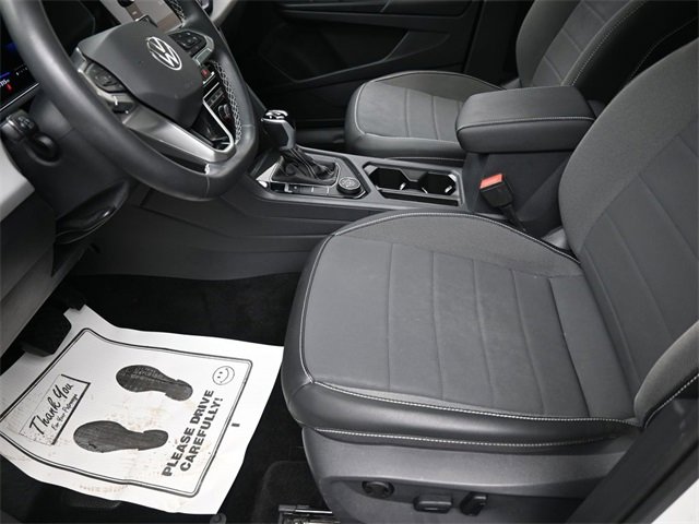 Used 2023 Volkswagen Taos SE w/ Panoramic Sunroof Package image 15