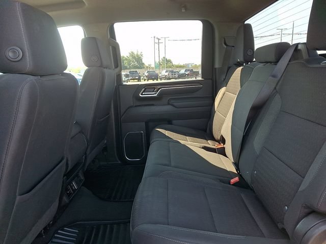 Used 2025 Chevrolet Silverado 2500 LT w/ Convenience Package AWD/4WD image 10