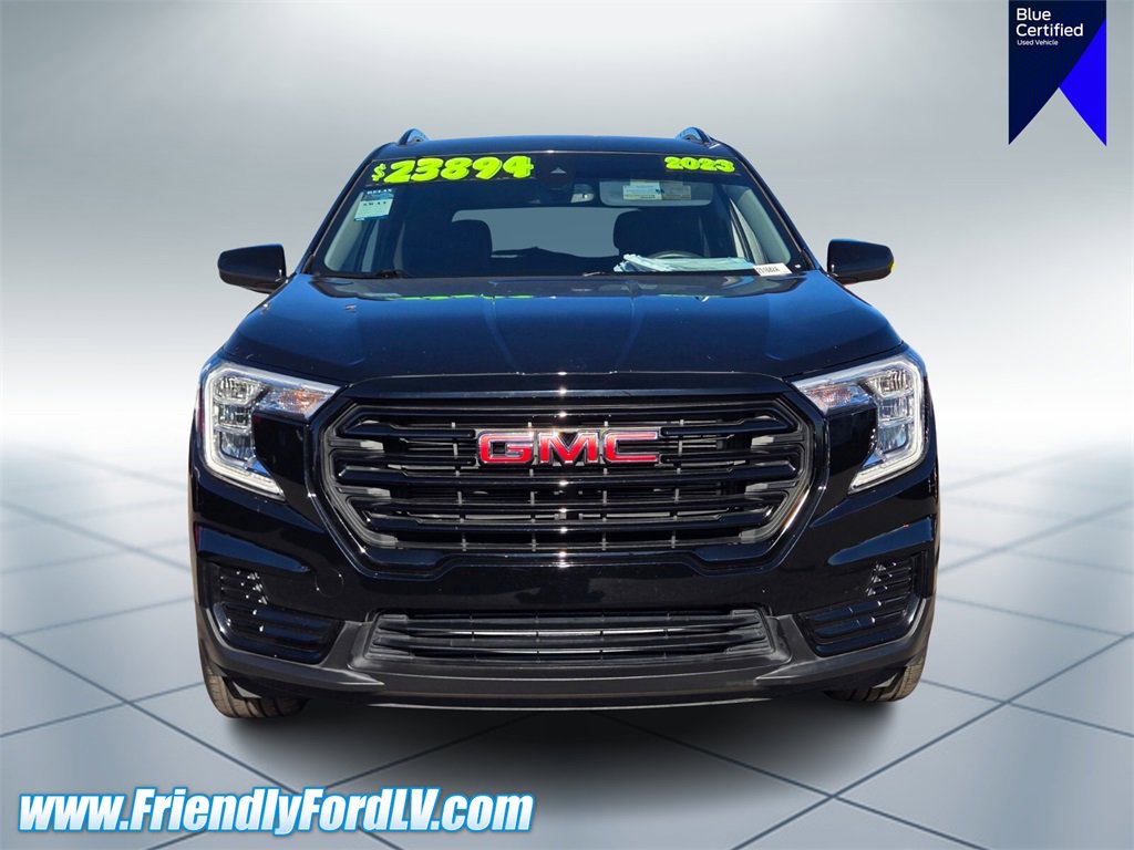 Used 2023 GMC Terrain SLE w/ Driver Convenience Package image 7