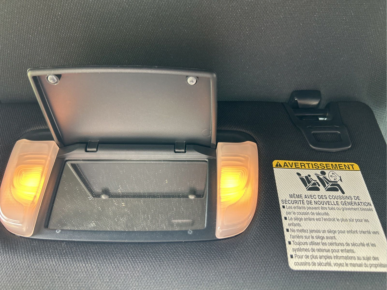 Used 2020 Toyota Tacoma TRD Sport AWD/4WD image 32