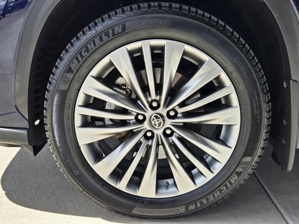Used 2020 Toyota Highlander Platinum AWD/4WD image 9