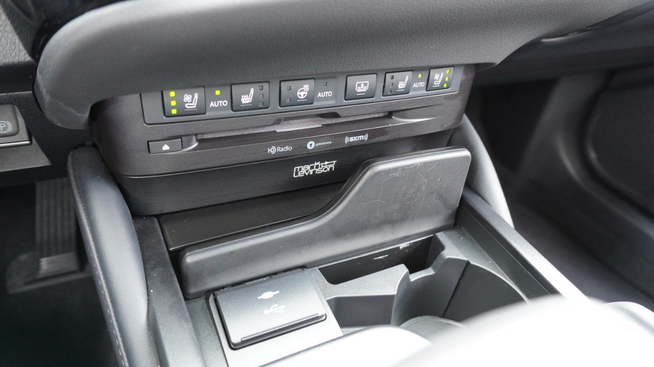 Certified 2022 Lexus ES 350 Ultra Luxury w/ Accessory Package 2 FWD image 20