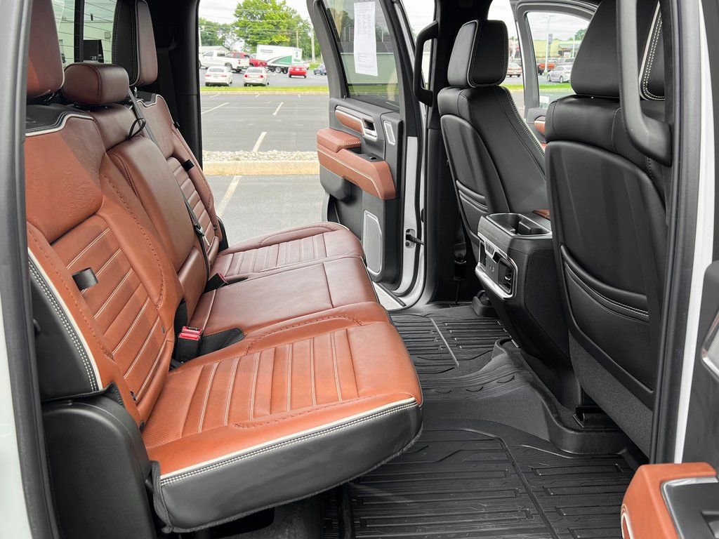 Used 2024 GMC Sierra 3500 Denali Ultimate image 22