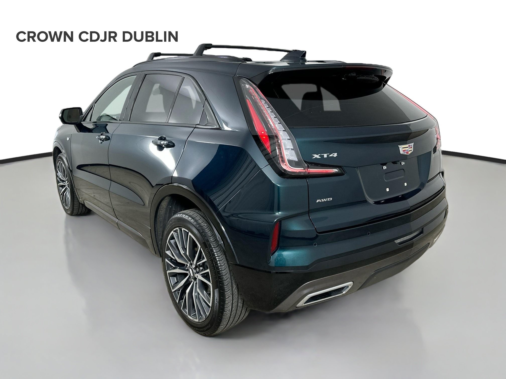 Used 2025 Cadillac XT4 Sport AWD/4WD image 8