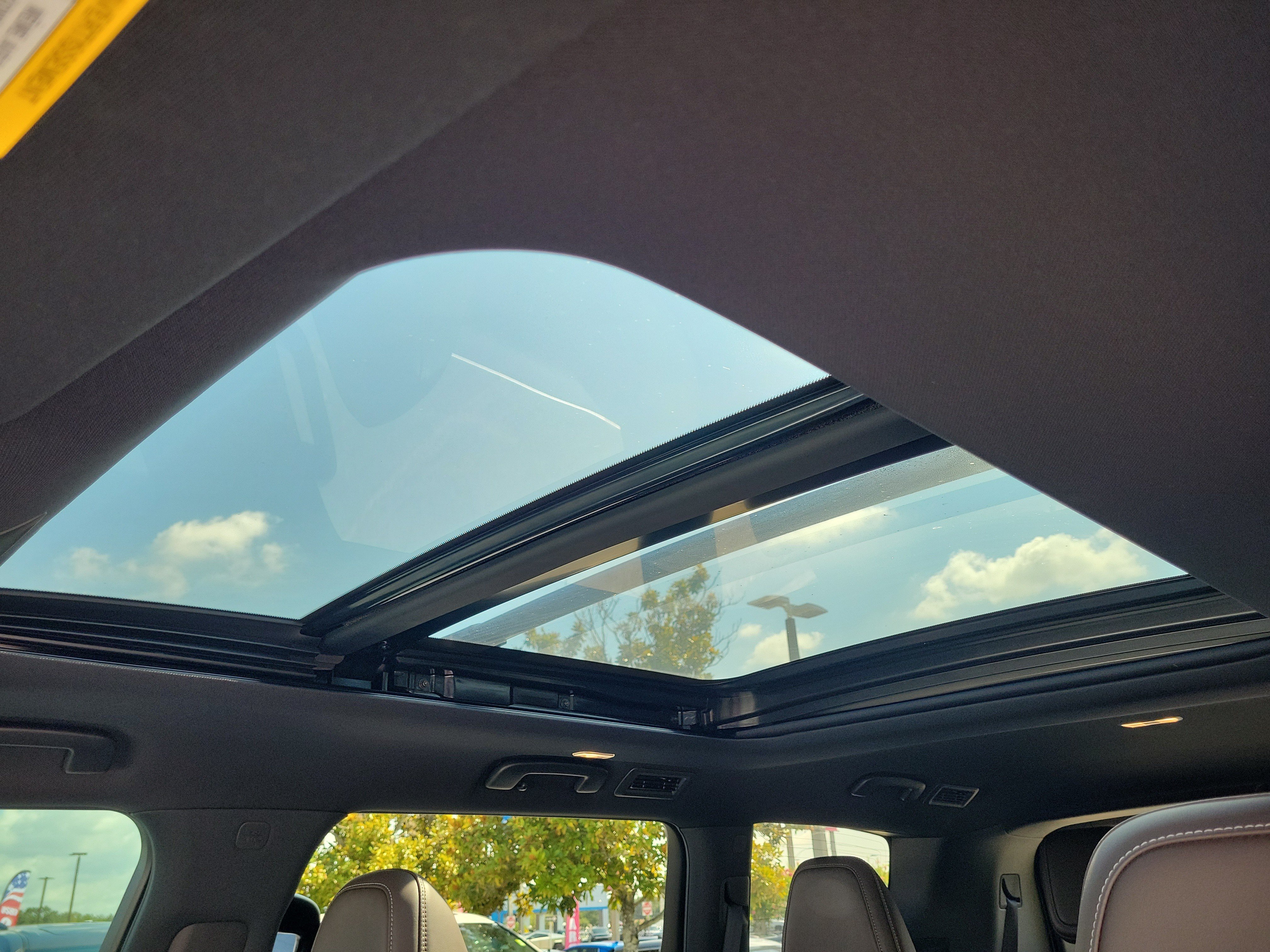 Certified 2025 Nissan Armada Platinum Reserve RWD image 28