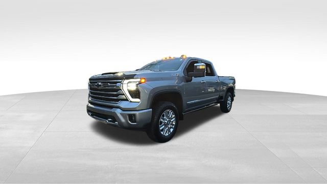 Used 2024 Chevrolet Silverado 2500 High Country w/ High Country Premium Package image 2