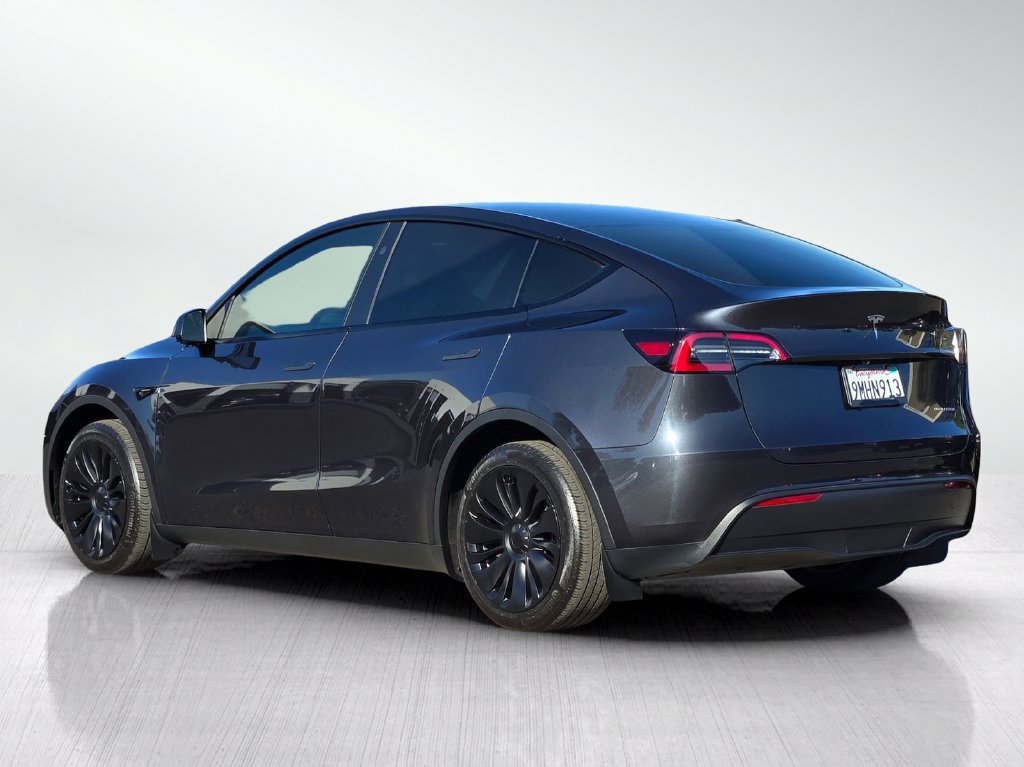 Used 2024 Tesla Model Y Long Range AWD/4WD image 6