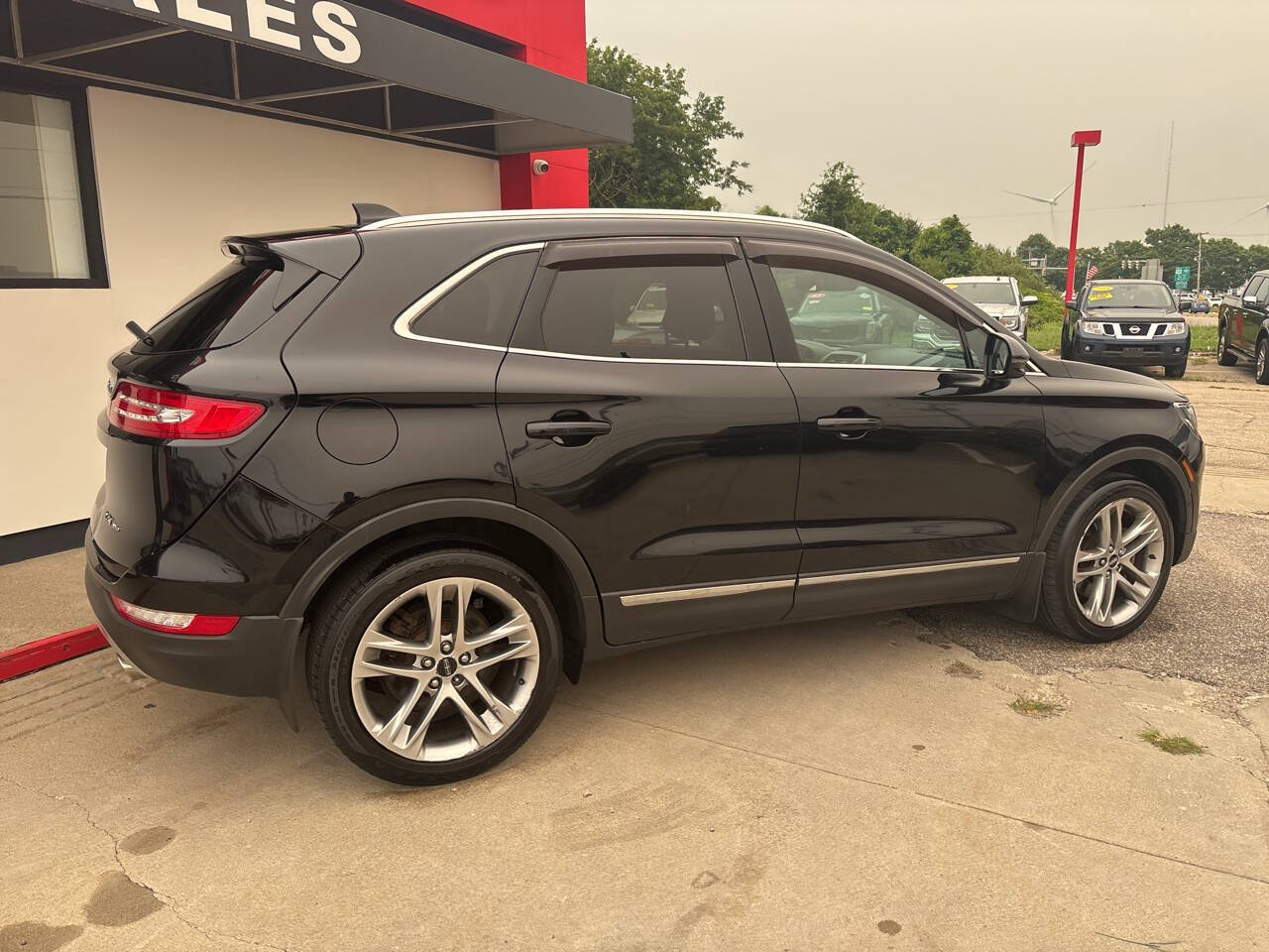 Used 2017 Lincoln MKC Reserve AWD/4WD image 4