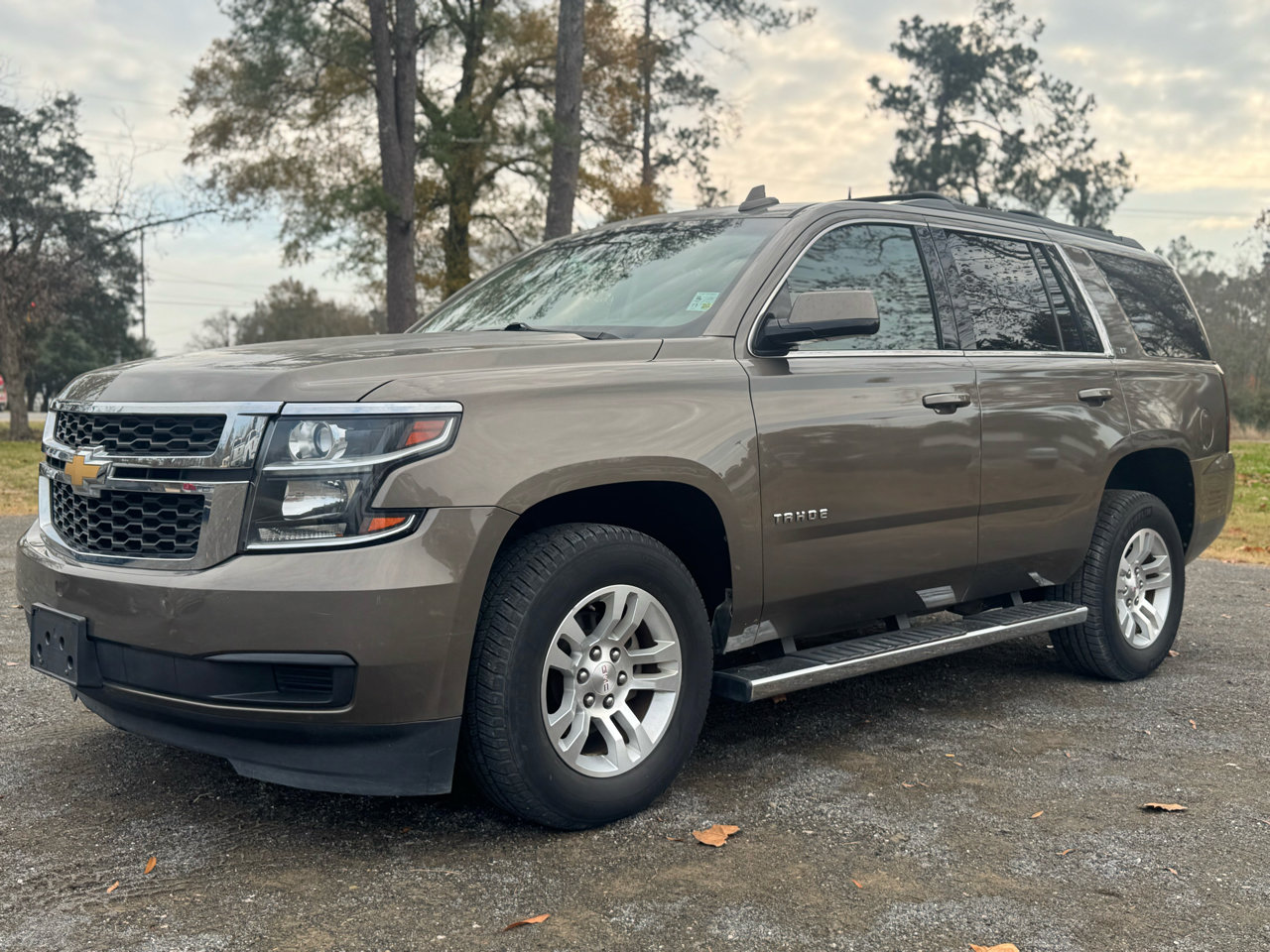 Used 2016 Chevrolet Tahoe LT image 2