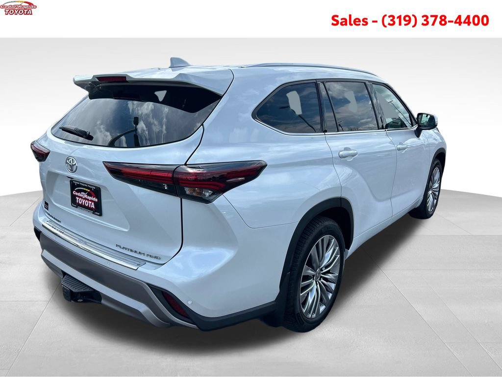 Certified 2024 Toyota Highlander Platinum AWD/4WD image 6