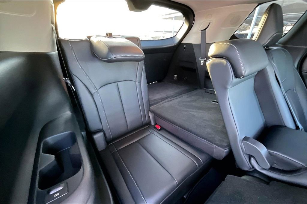 Certified 2025 INFINITI QX60 Luxe w/ Vision Package image 40