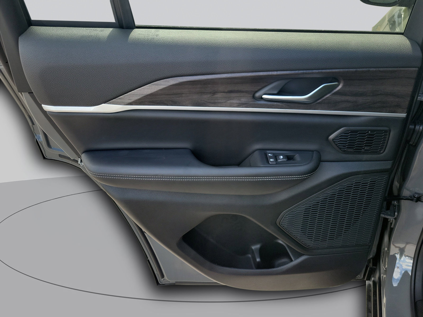New 2027 Jeep Grand Cherokee Limited RWD image 29