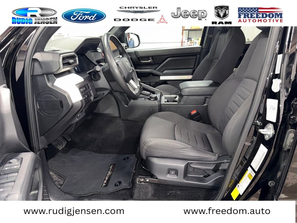 Used 2024 Toyota Tacoma TRD Off-Road image 10