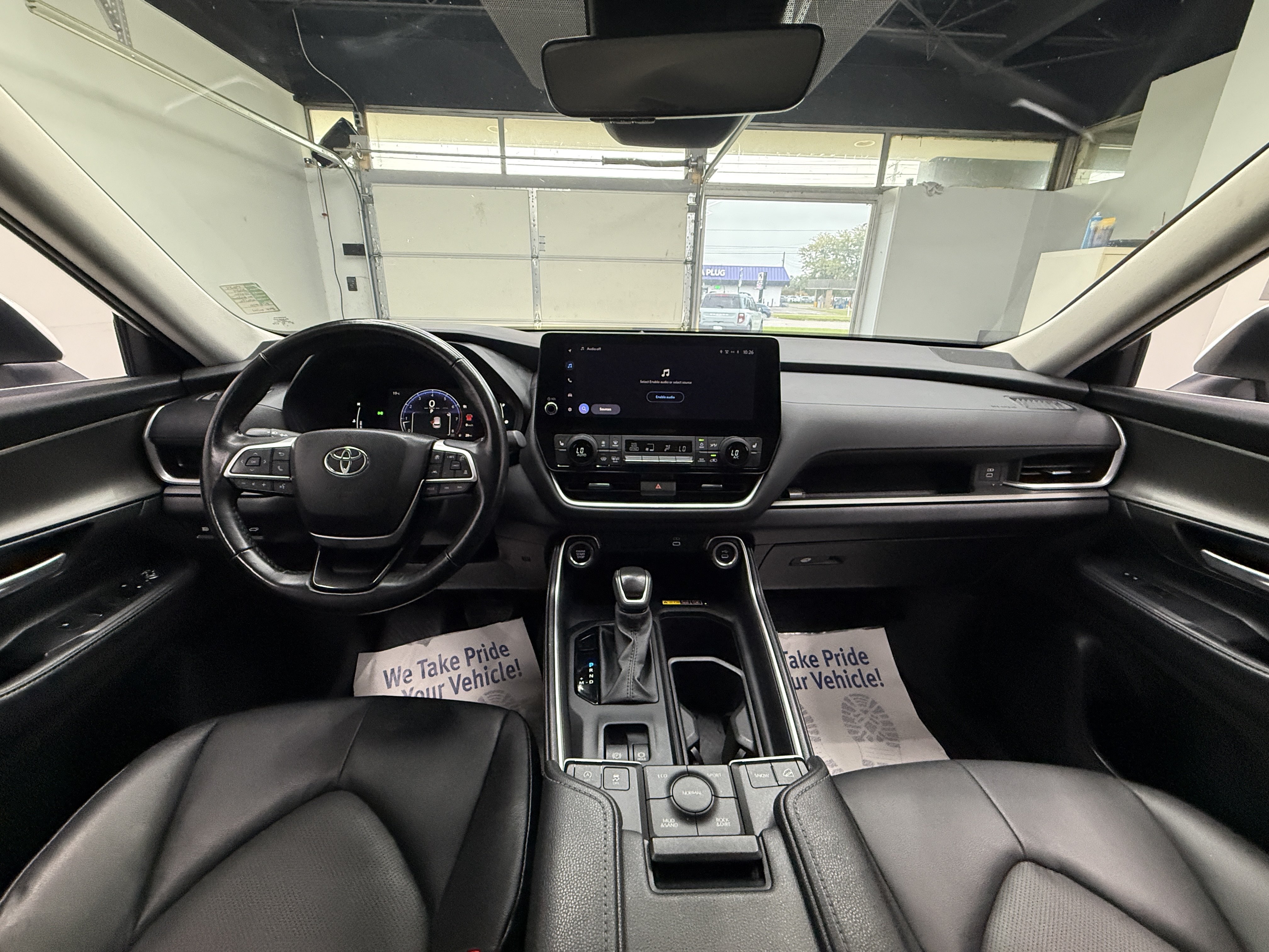 Used 2024 Toyota Grand Highlander AWD image 11