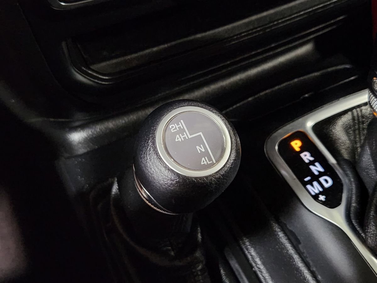 Used 2021 Jeep Wrangler Sport AWD/4WD image 40