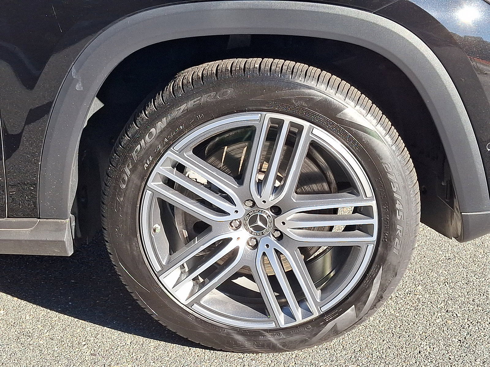 Certified 2025 Mercedes-Benz GLS 450 4MATIC image 8