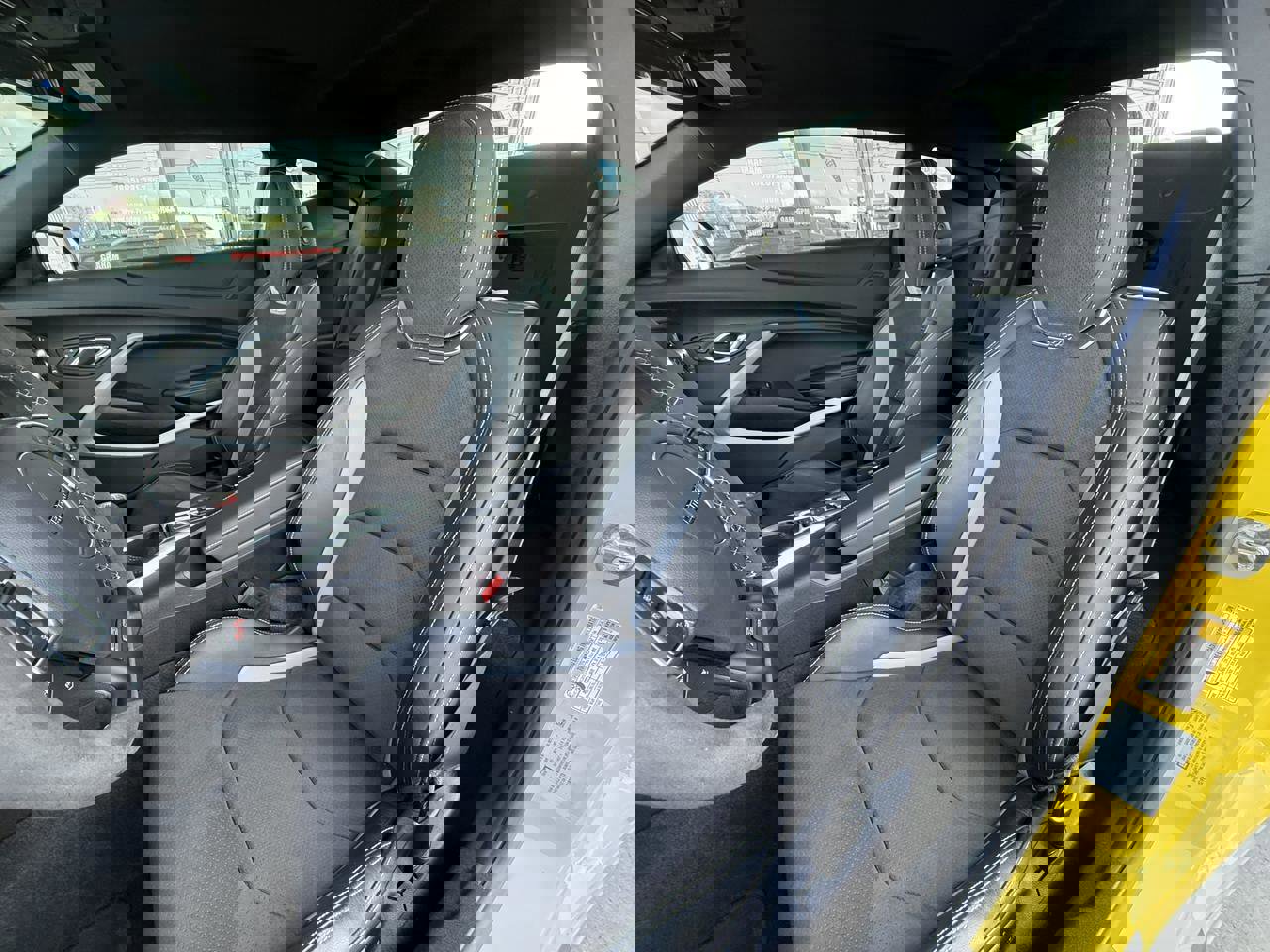 Used 2018 Chevrolet Camaro SS RWD image 13