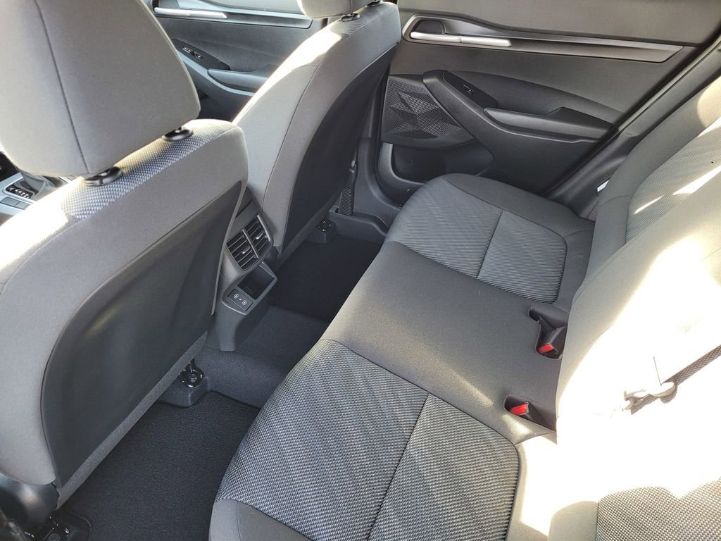 Used 2026 Kia Seltos LX FWD image 9