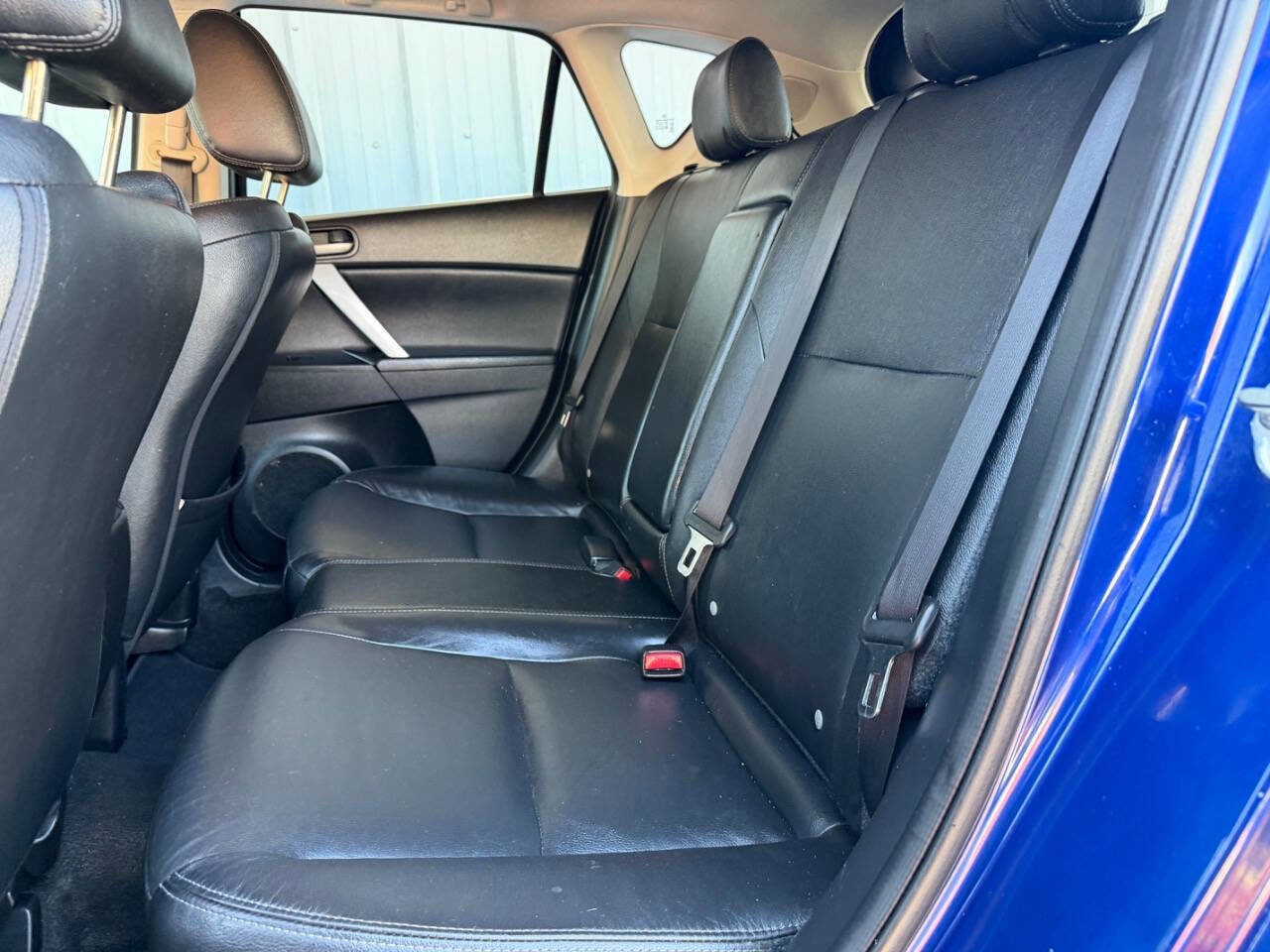 Used 2013 MAZDA MAZDA3 i Grand Touring w/ Tech Pkg image 37