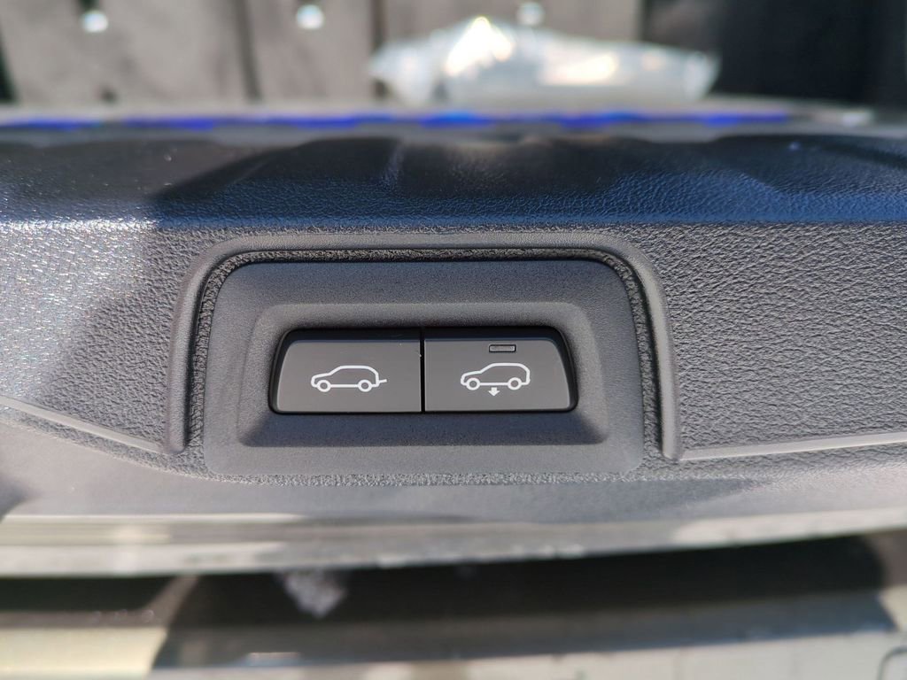 New 2026 BMW X5 xDrive50e w/ Executive Package image 25