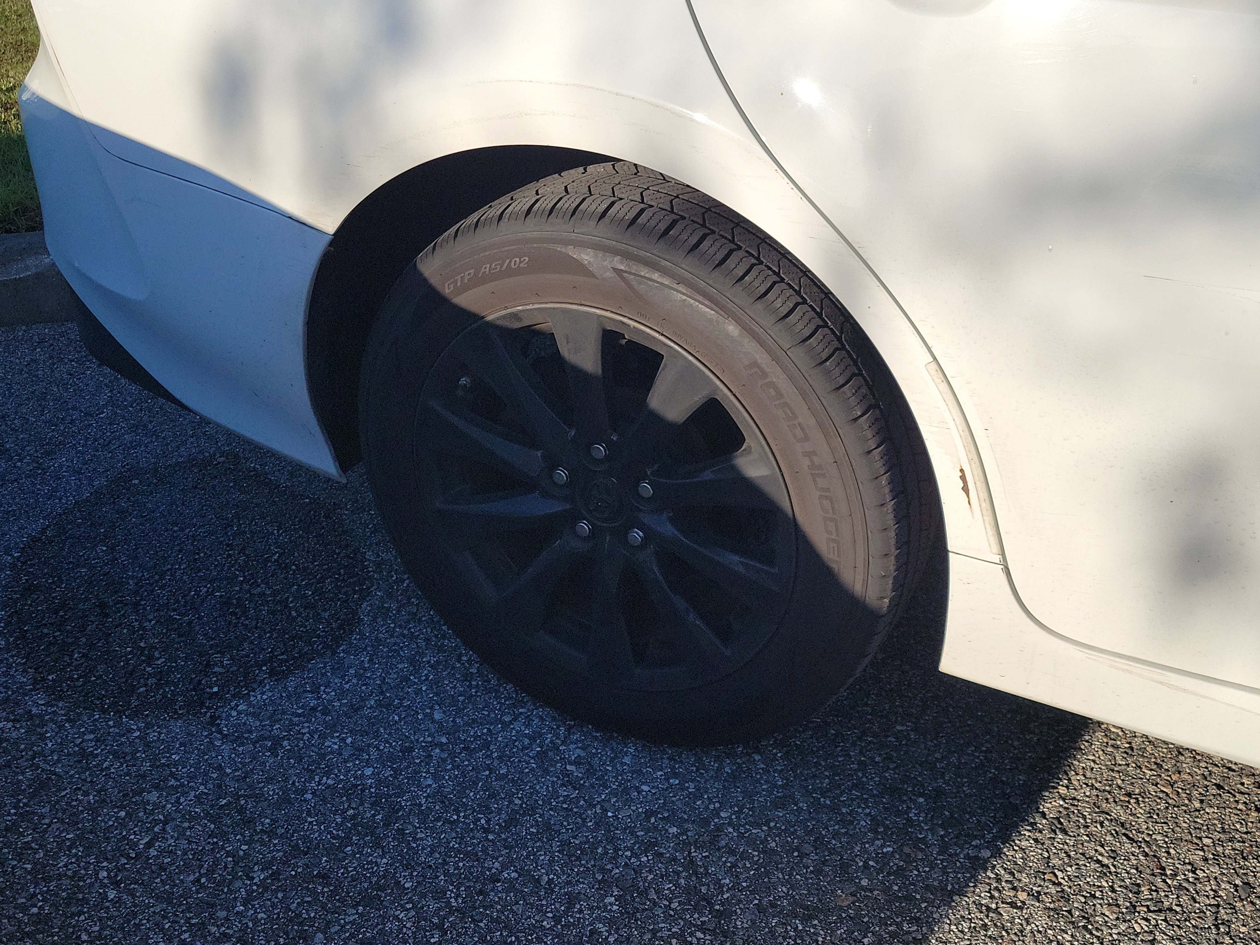 Used 2019 Toyota Camry LE image 14