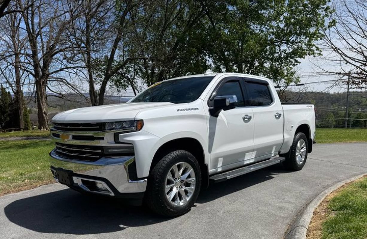 Used 2019 Chevrolet Silverado 1500 LTZ w/ LTZ Plus Package AWD/4WD image 5