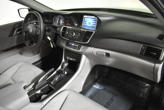 Used 2014 Honda Accord LX image 32