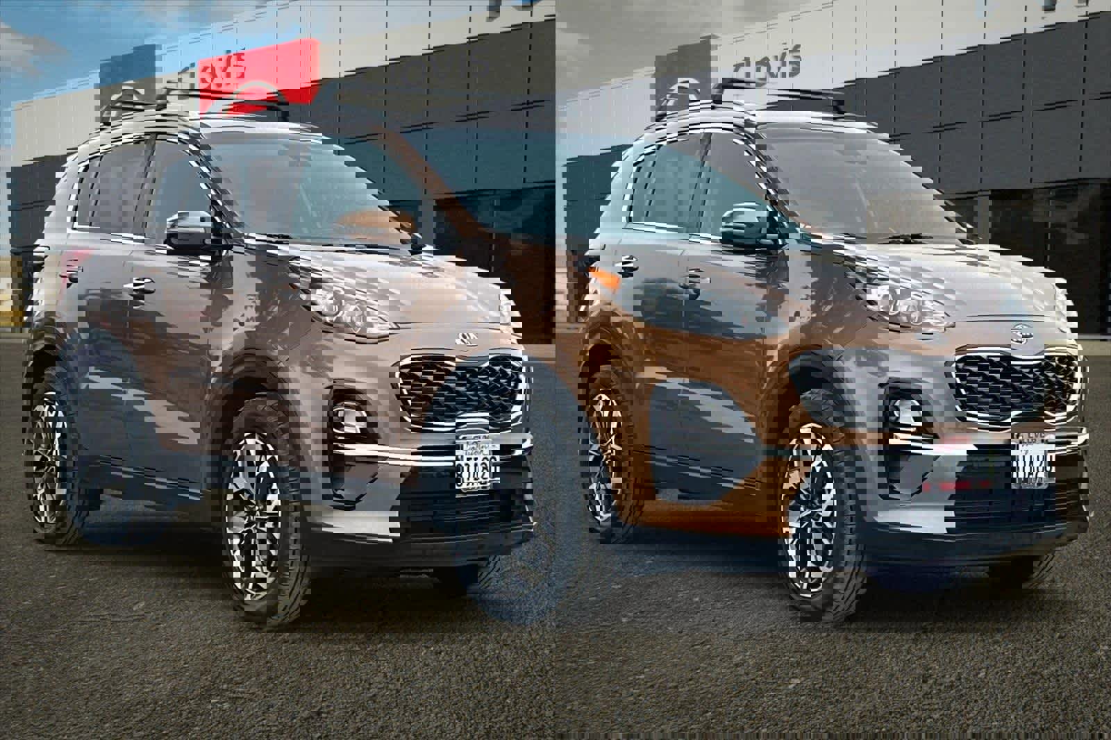 Used 2021 Kia Sportage EX image 10