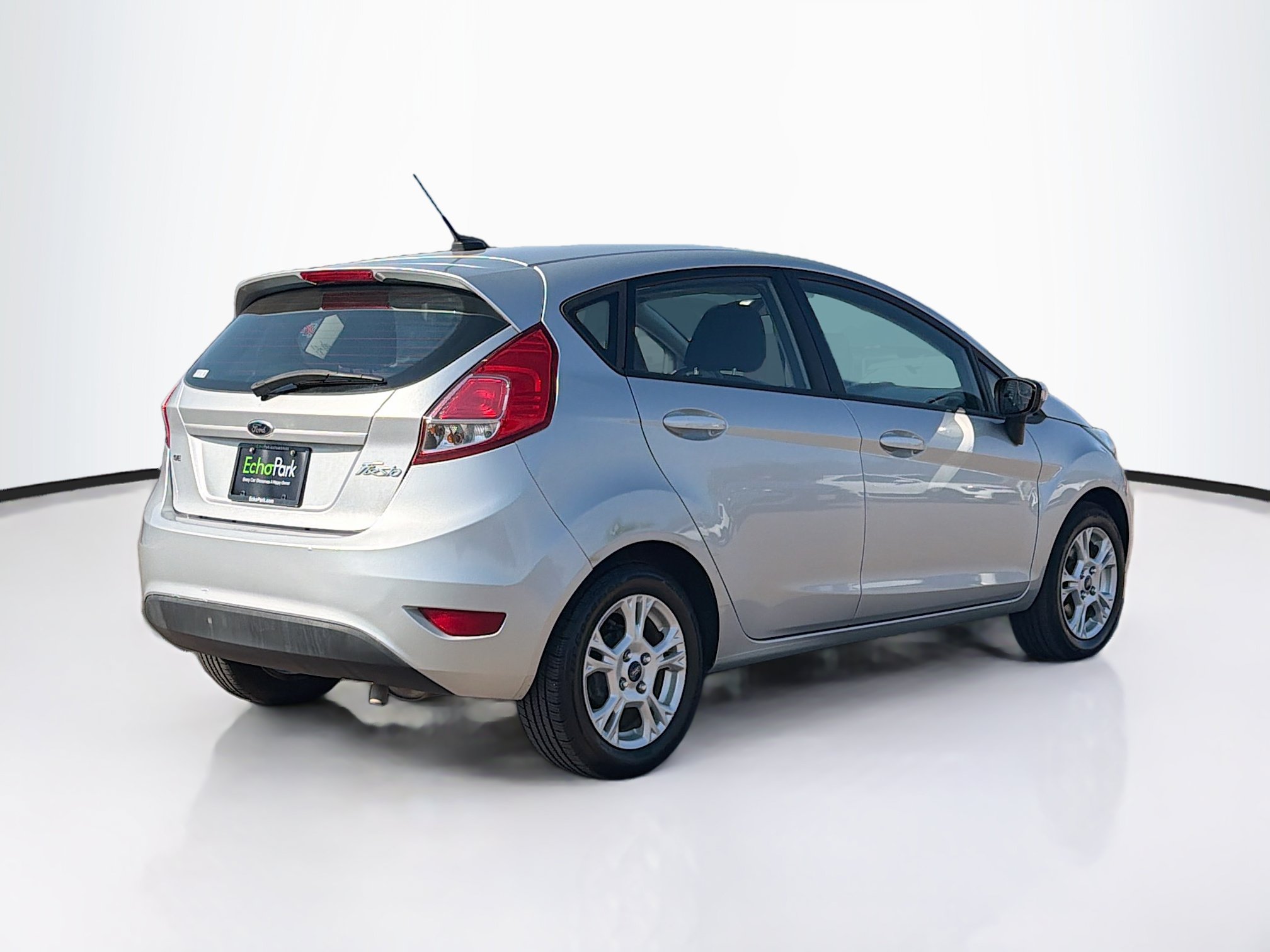 Used 2015 Ford Fiesta SE FWD image 9