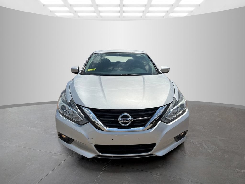 Used 2017 Nissan Altima 2.5 SV w/ Convenience Package FWD image 8