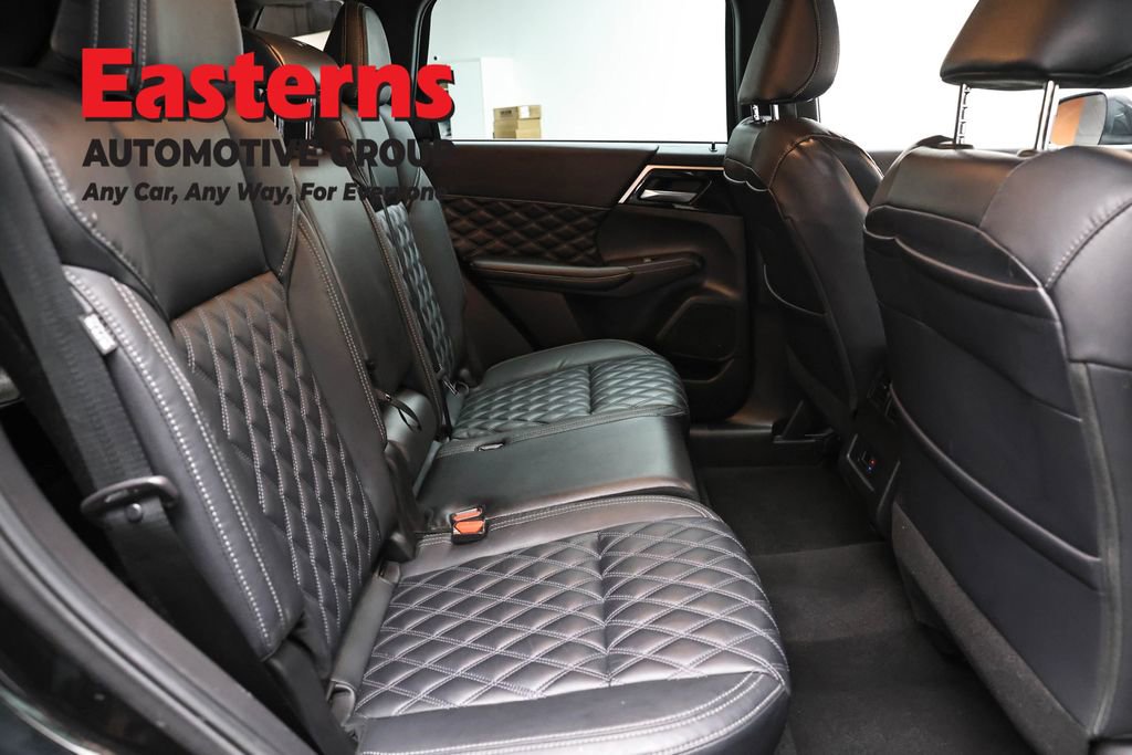 Used 2022 Mitsubishi Outlander SEL AWD/4WD image 24